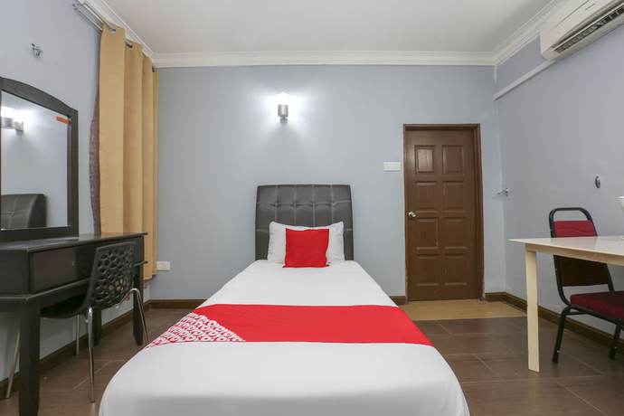 Imagen de la habitación del Hotel OYO 90145 D\'sofwa Inn. Foto 4
