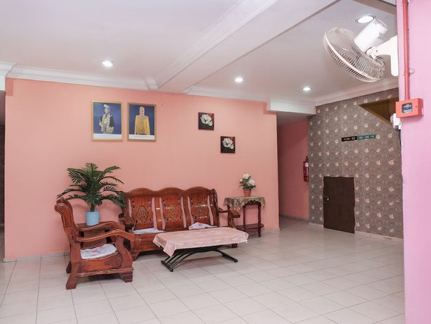 Imagen de los interiores del Hotel OYO 90167 Tiara. Foto 18