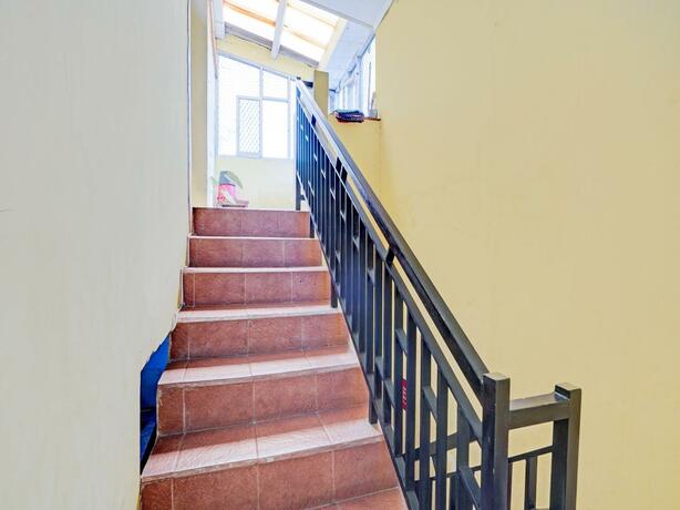 Imagen general del Hotel OYO 90234 Dhoho Family Guest House. Foto 30