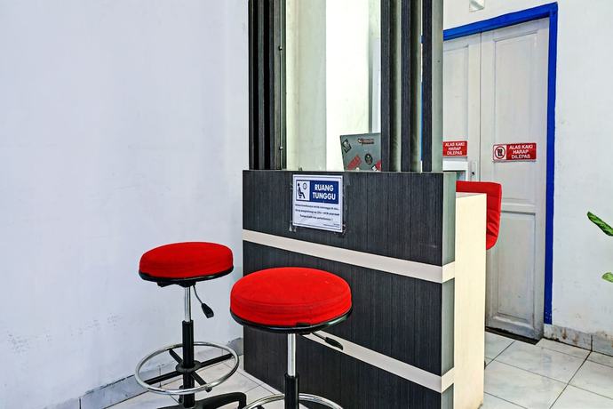Imagen de los interiores del Hotel OYO 90260 Bumi Merpati Residence. Foto 13
