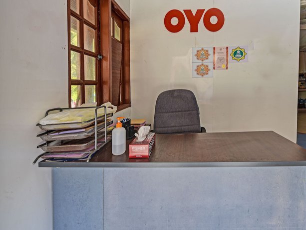 Imagen de los interiores del Hotel OYO 90278 Redzwan\'s Beach Resort. Foto 12
