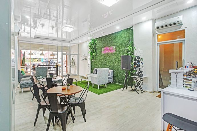 Imagen de los interiores del Hotel OYO 90399 Box House. Foto 20