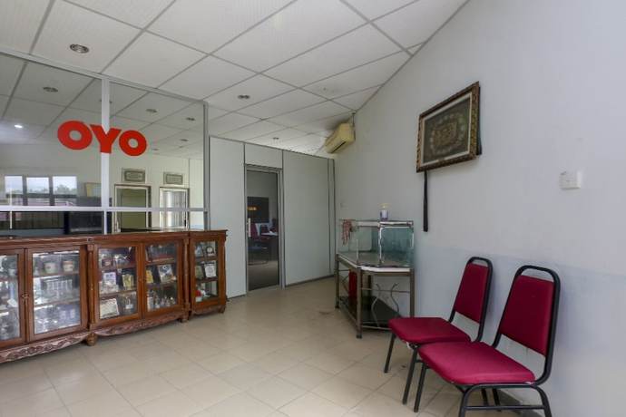 Imagen de los interiores del Hotel OYO 90441 Cz Traveler\'s. Foto 16