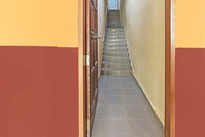 Imagen de los interiores del Hotel OYO 90441 Cz Traveler\'s. Foto 18