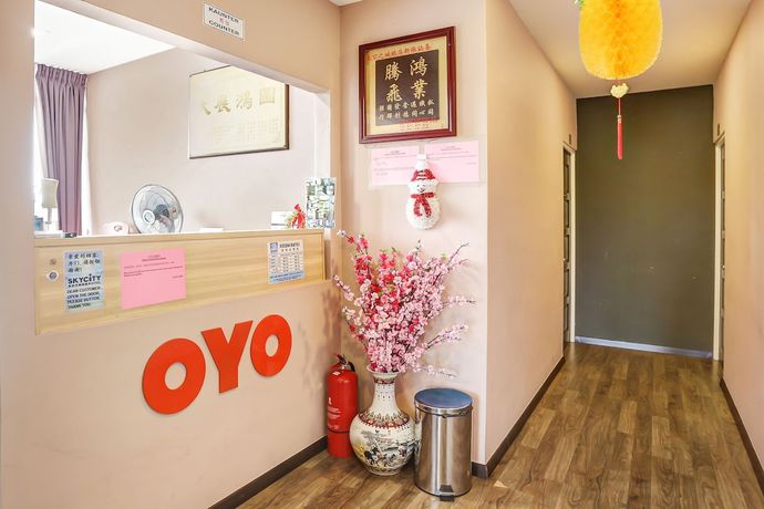 Imagen de los interiores del Hotel OYO 90474 Skycity Motel. Foto 19