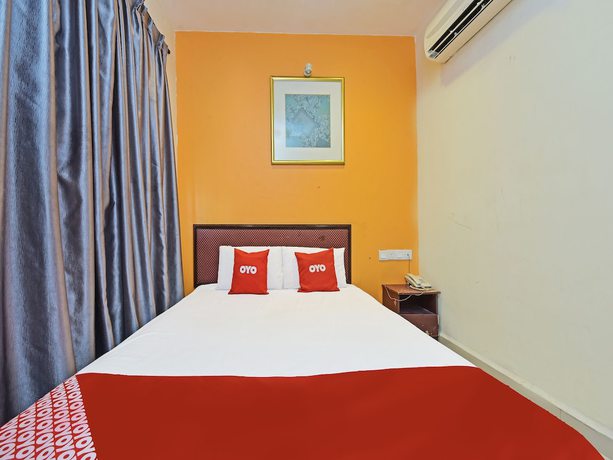 Imagen de la habitación del Hotel OYO 90510 Sahara. Foto 4