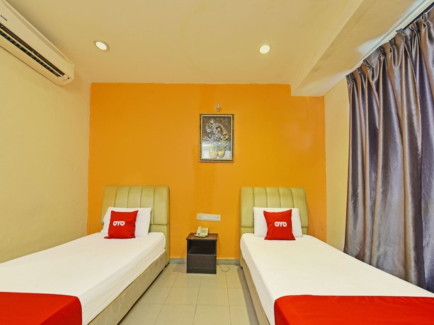 Imagen de la habitación del Hotel OYO 90510 Sahara. Foto 12