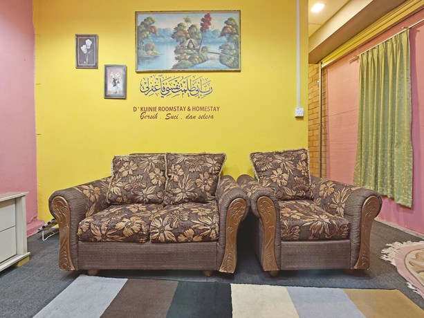 Imagen de la habitación del Hotel OYO 90535 Wakaf Bharu Inn. Foto 17