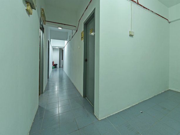 Imagen de los interiores del Hotel OYO 90544 Mandh. Foto 14