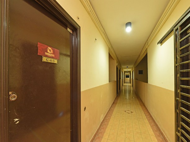 Imagen de los interiores del Hotel OYO 90559 Ummul Motel C Mart. Foto 17