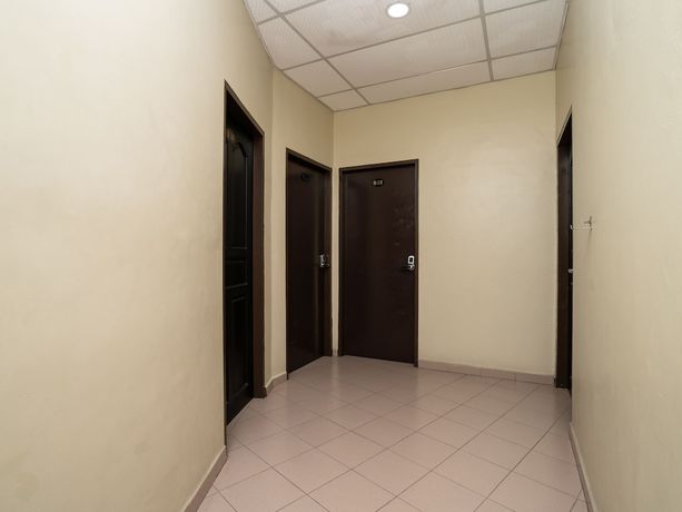 Imagen de los interiores del Hotel OYO 90568 Sutera Inanam. Foto 6