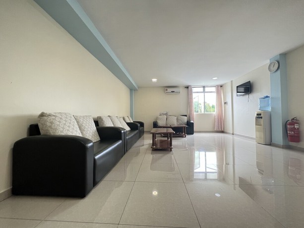 Imagen de los interiores del Hotel OYO 90621 Stutong Stay. Foto 16