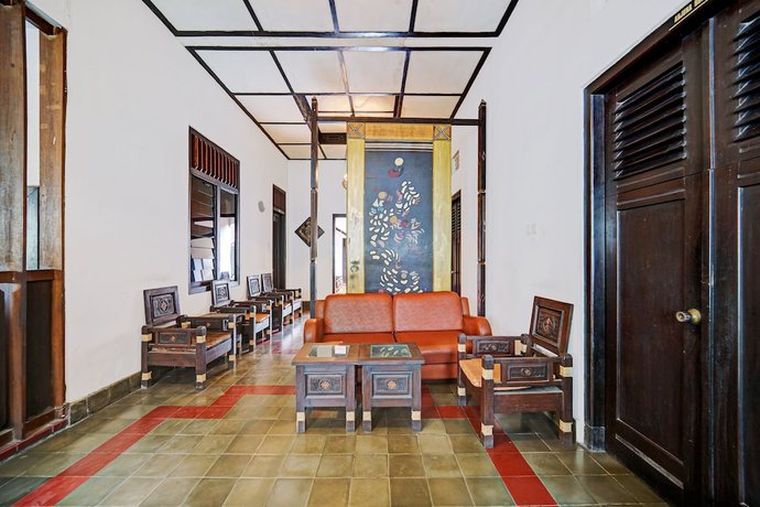 Imagen de los interiores del Hotel OYO 90676 Oryza. Foto 12