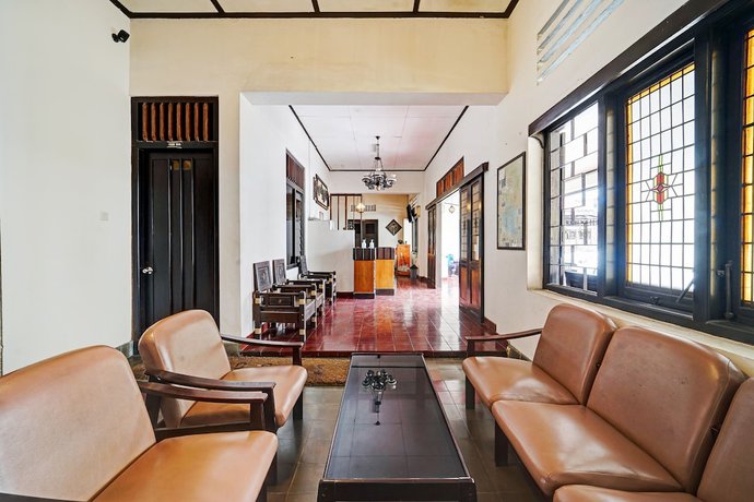 Imagen de los interiores del Hotel OYO 90676 Oryza. Foto 17