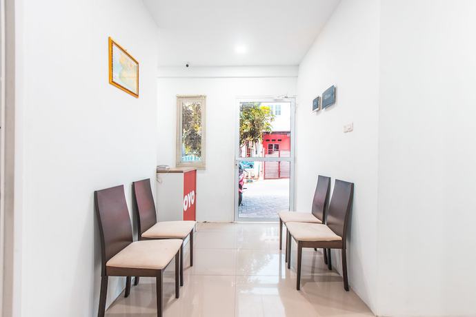 Imagen de los interiores del Hotel OYO 907 Wisma Cakung. Foto 16