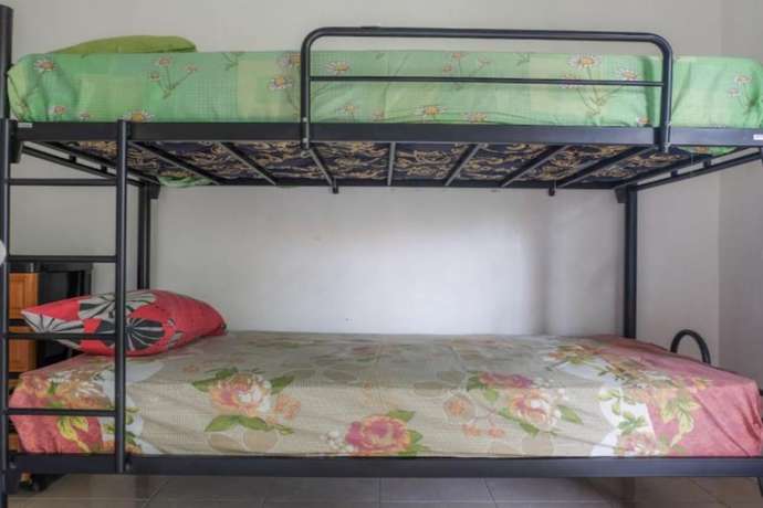 Imagen de la habitación del Hotel OYO 90714 Umah Pande Tabanan Near Tanah Lot. Foto 8