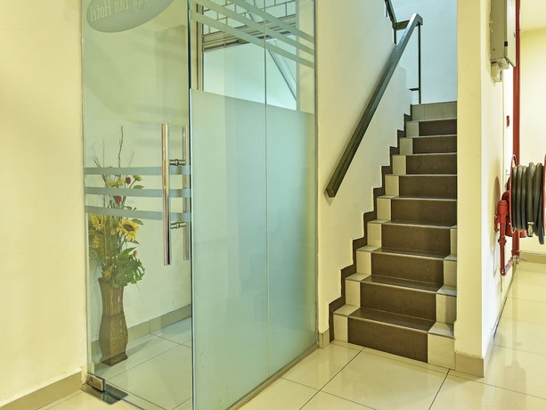 Imagen de los interiores del Hotel OYO 90733 Parkway Inn. Foto 16