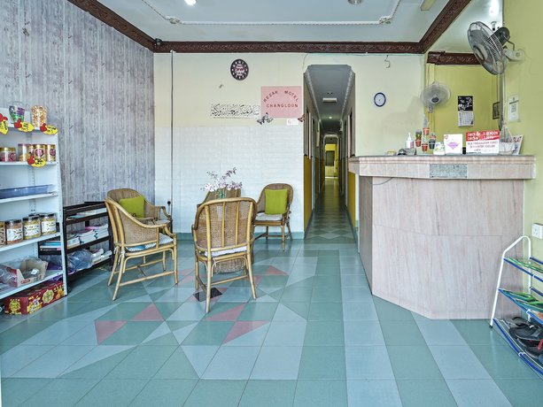 Imagen de los interiores del Hotel OYO 90736 Lh Resak Motel. Foto 14