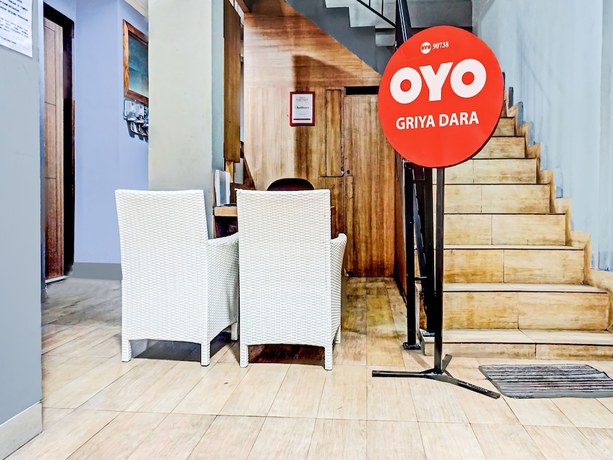 Imagen de los interiores del Hotel OYO 90738 Griya Dara. Foto 12