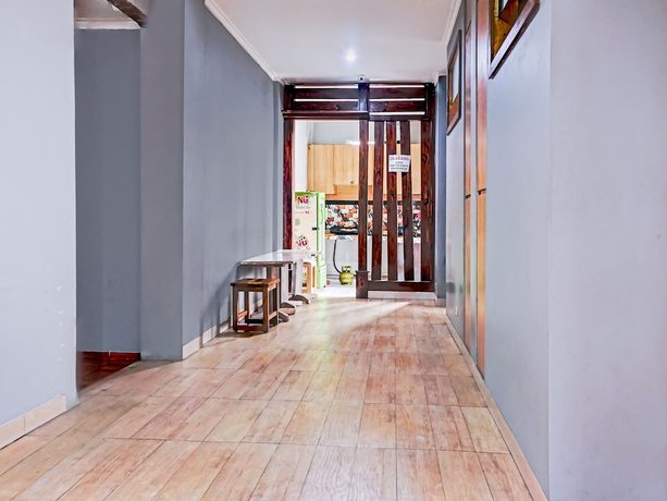 Imagen de los interiores del Hotel OYO 90738 Griya Dara. Foto 14