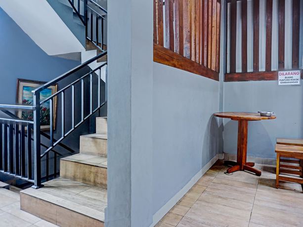 Imagen de los interiores del Hotel OYO 90738 Griya Dara. Foto 17