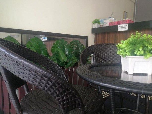 Imagen de los interiores del Hotel OYO 90762 Fs Dimensi. Foto 16