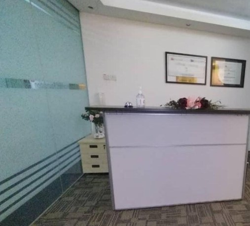 Imagen de los interiores del Hotel OYO 90797 Napoh Motel. Foto 15