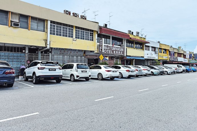 Imagen general del Hotel OYO 90806 Rumah Tumpangan Laut Selatan. Foto 1