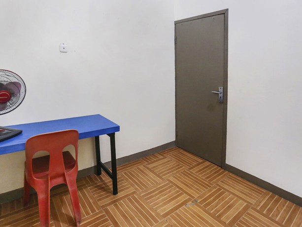 Imagen de la habitación del Hotel OYO 90825 Lizha 2. Foto 13
