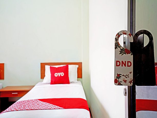 Imagen de la habitación del Hotel OYO 90836 Bartu Guesthouse. Foto 7