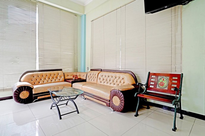 Imagen de los interiores del Hotel OYO 90836 Bartu Guesthouse. Foto 14