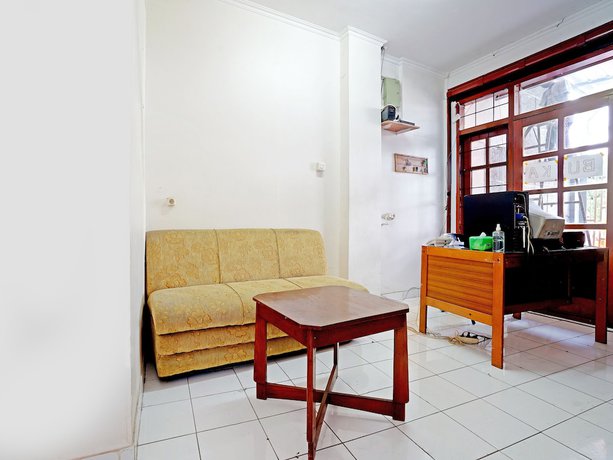 Imagen de los interiores del Hotel OYO 90840 Teratai Residence. Foto 12