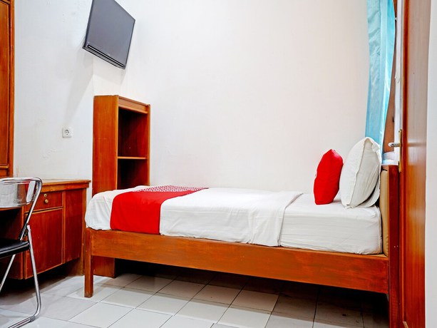 Imagen de la habitación del Hotel OYO 90840 Teratai Residence. Foto 10