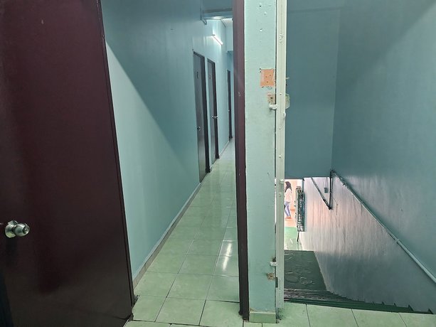 Imagen de los interiores del Hotel OYO 90867 Bintang Inns. Foto 17