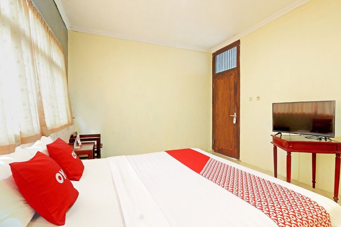Imagen de la habitación del Hotel OYO 90878 Pakem Sari and Convetion. Foto 6