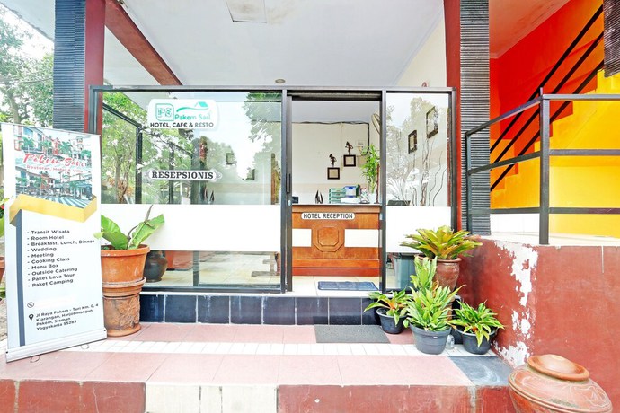 Imagen de los interiores del Hotel OYO 90878 Pakem Sari and Convetion. Foto 17