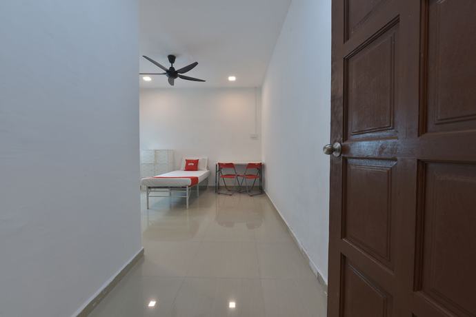 Imagen de la habitación del Hotel OYO 90889 Narasindo Cottage. Foto 6