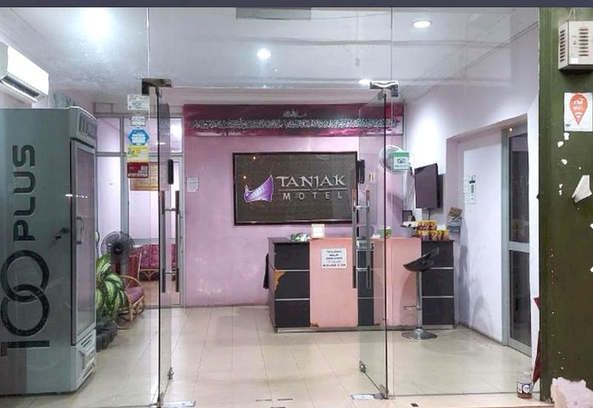 Imagen de los interiores del Hotel OYO 90937 Tanjak. Foto 18