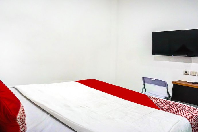 Imagen de la habitación del Hotel OYO 90941 Egelsa 2020 Syariah. Foto 9