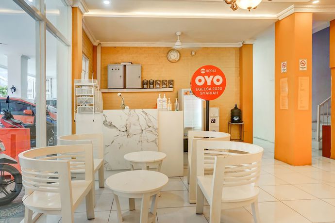 Imagen de los interiores del Hotel OYO 90941 Egelsa 2020 Syariah. Foto 18
