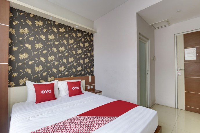 Imagen de la habitación del Hotel OYO 90973 Karunia Pkpri Grobogan. Foto 3