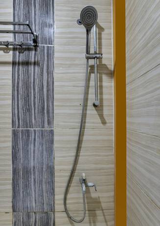 Imagen de la habitación del Hotel OYO 90973 Karunia Pkpri Grobogan. Foto 14