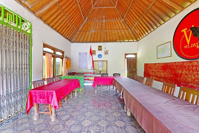 Imagen de los interiores del Hotel OYO 91100 Pondok Kusuma Wisata. Foto 19