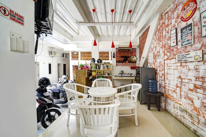 Imagen de los interiores del Hotel OYO 91173 Guesthouse King Puntodewo. Foto 14