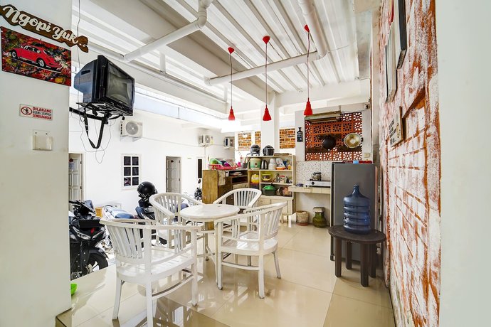 Imagen de los interiores del Hotel OYO 91173 Guesthouse King Puntodewo. Foto 16