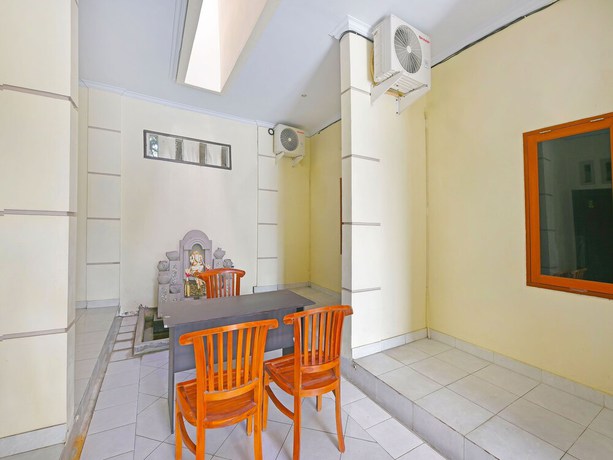 Imagen de los interiores del Hotel OYO 91445 Sandat Guest House. Foto 20