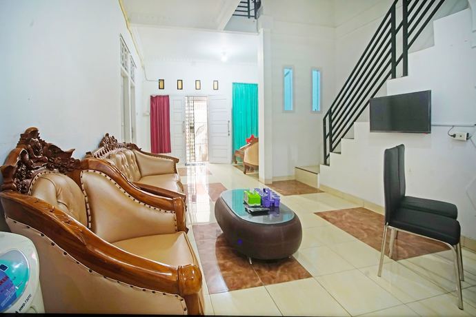 Imagen de los interiores del Hotel OYO 91460 Guest House Kencana Syariah. Foto 18