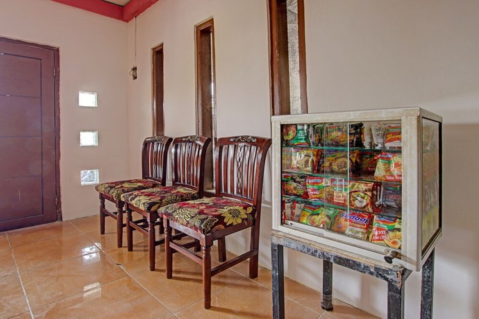 Imagen de los interiores del Hotel OYO 91506 Kedai Cinta Guest House. Foto 20