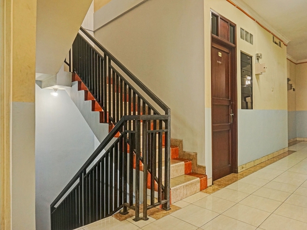 Imagen de los interiores del Hotel OYO 91535 Jandb Rooms Tomang. Foto 15