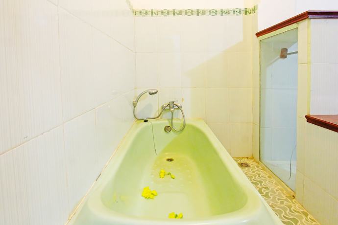 Imagen de la habitación del Hotel OYO 91564 Ayodya Guest House. Foto 15